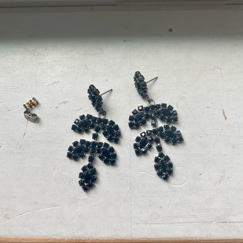 Black crystal vintage earrings - Picture 7 of 8